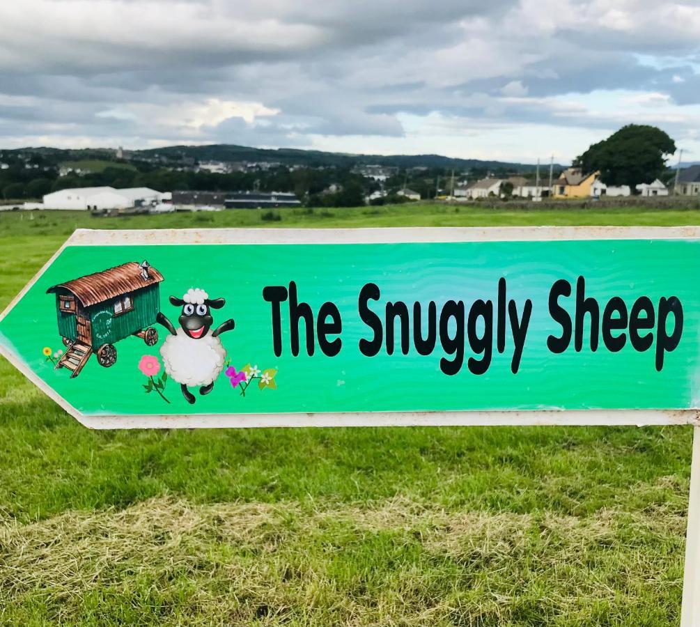 The Snuggly Sheep Shepherd Hut Farm Stay Ballyshannon Esterno foto